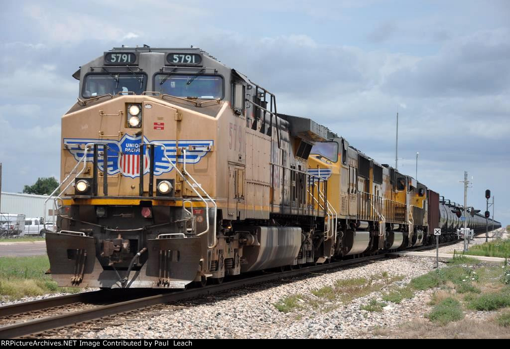 Westbound unit ethanol loads